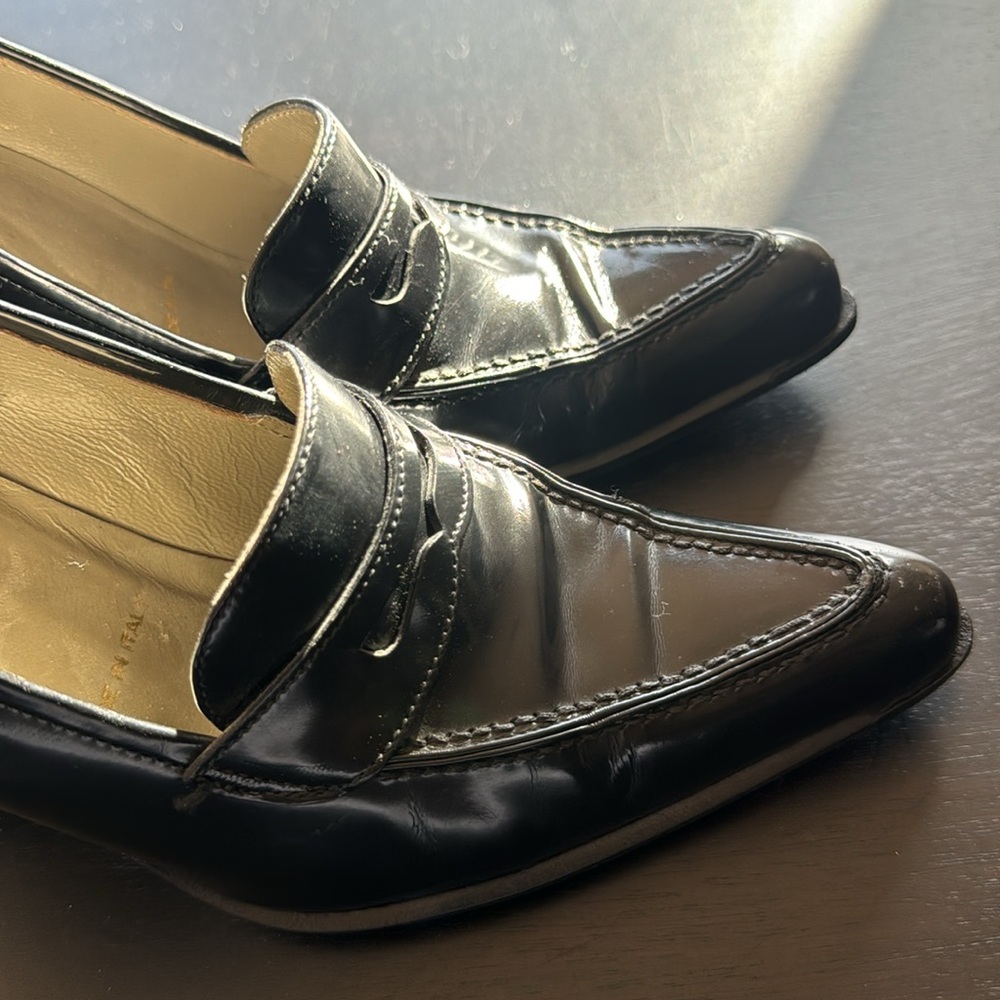 Prada pumps size 38.5, re-soled and new heel pads, excellent condition - Picture 6 of 6